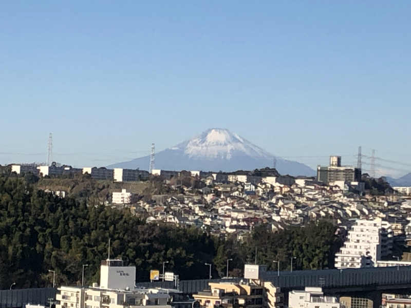 今朝9時の富士山と夕方の富士山