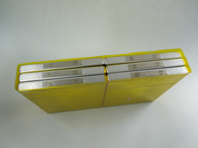 日立マクセル角型リチウムイオン電池　FT-817用組立手順6　上の写真を裏からみたものです。